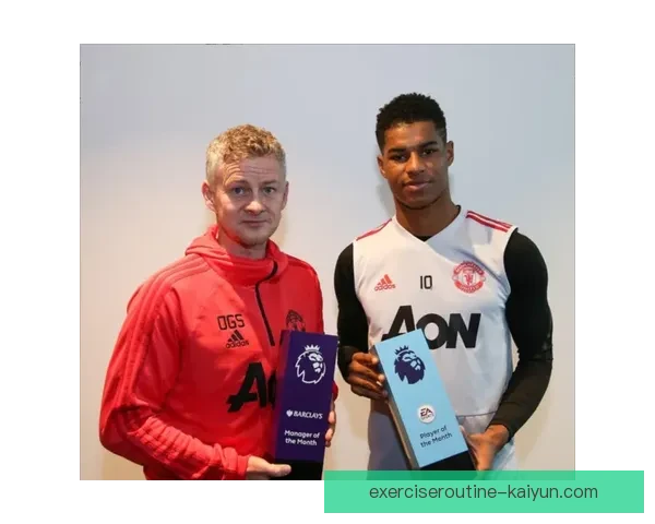 Osimhen 指导年轻球员：经验传承与职业发展引关注